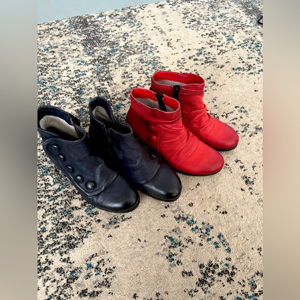 Miz Mooz - Leather Wide Width Ankle Boots - Sallie - Scarlet Red - black- EU 36